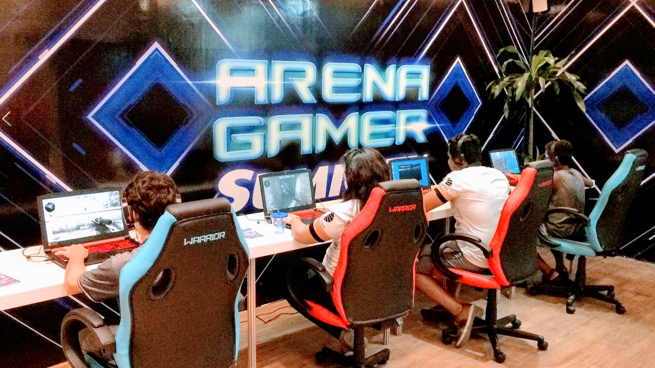 Prefeitura monta 'arena gamer' na CCXP e leva jogos de acelerados