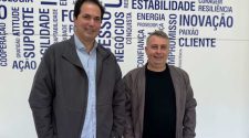 Foto Divulgação_fundador e CEO da TeiaH, Luciano Sperb Castagnino, e co-fundador e CEO da FB Net, Júnior Bohn