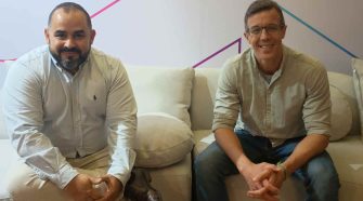 Marcelo Laurato, diretor de Vendas da Faiston; dir. Alex Ingles, CEO da Telcoweb